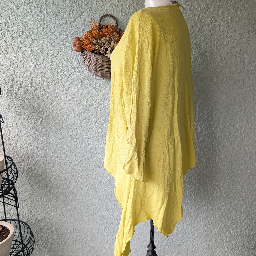 Oh My Gauze! Sunny Asymmetrical Bell Sleeve Top Yellow Size L/XL/2 Yellow - Picture 6 of 8